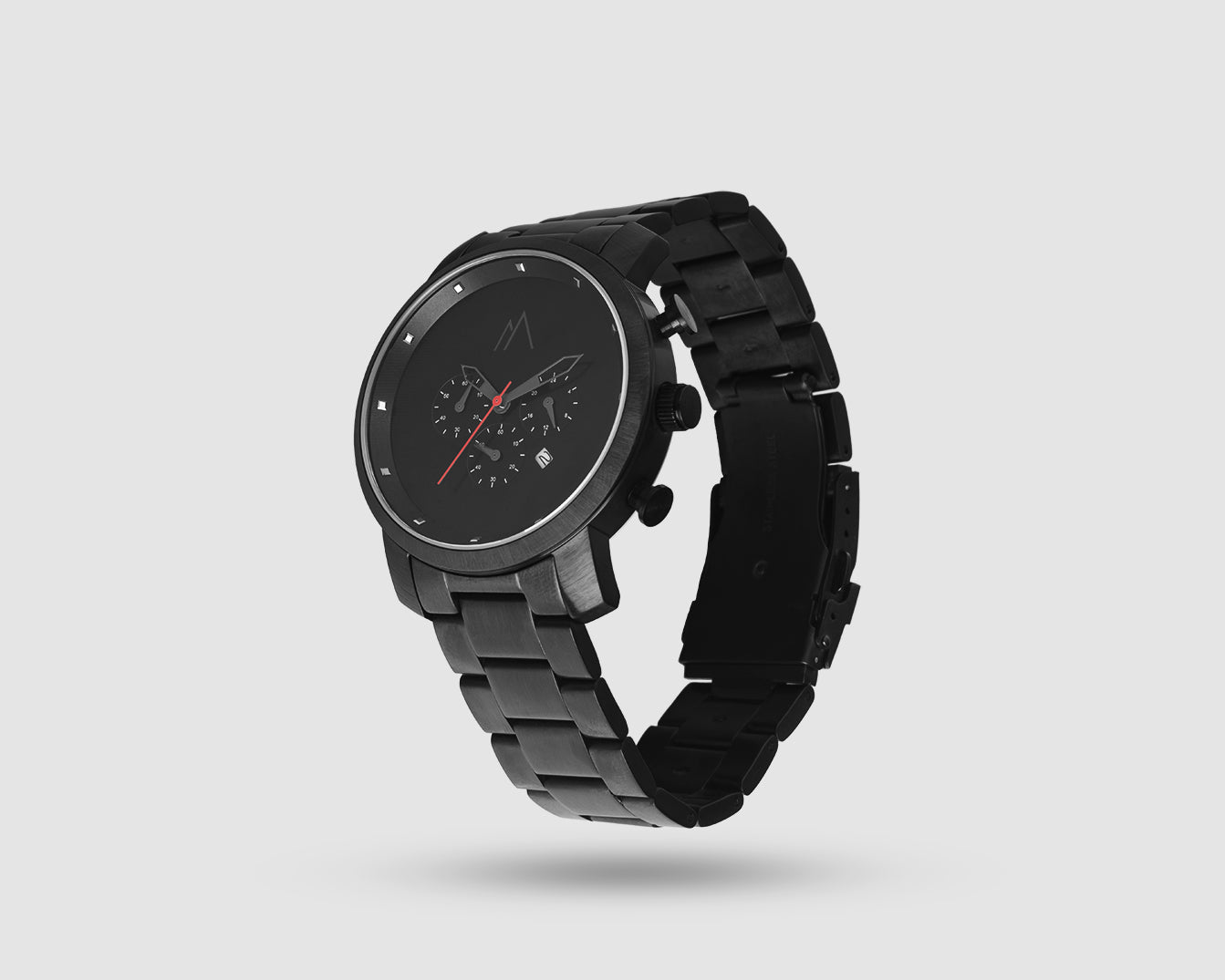 Quartz chronograph date watch metallic bands black and red