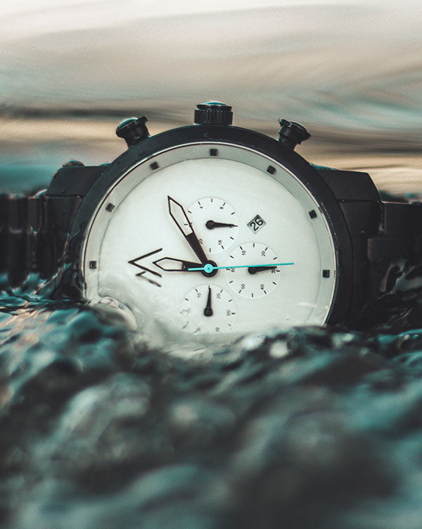 Pompeak Watches Debut Chronograph Collection water resistance