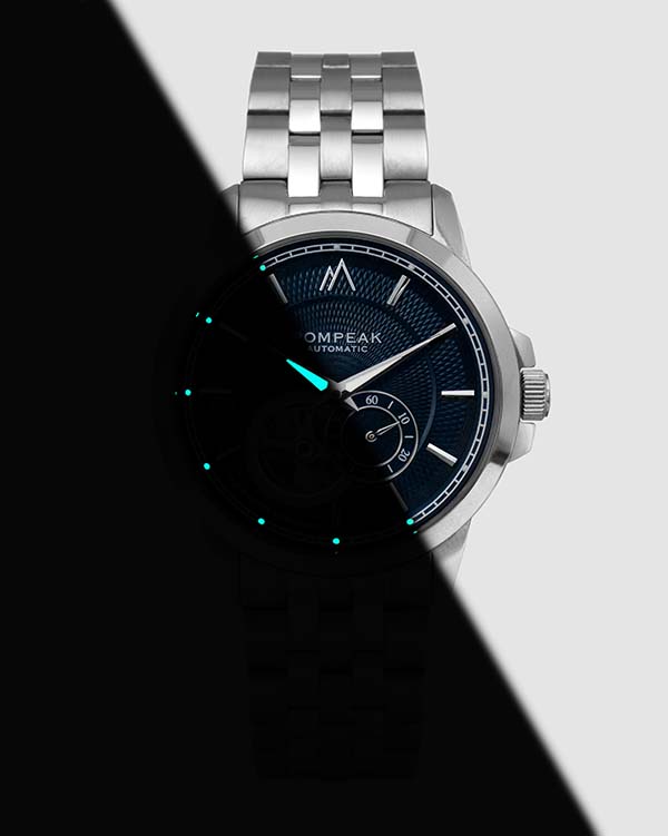 Side by side shot lume shot of the Pompeak Gentlemens classic navy