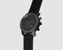 Load image into Gallery viewer, Quartz chronograph date watch black and red
